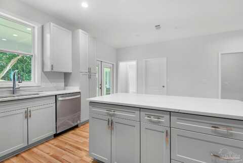 Winton, PENSACOLA, FL 32507