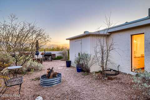 Camino Cardenal, TUCSON, AZ 85718