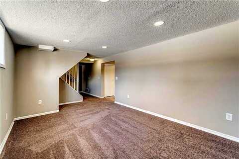 Xenia, MINNEAPOLIS, MN 55443