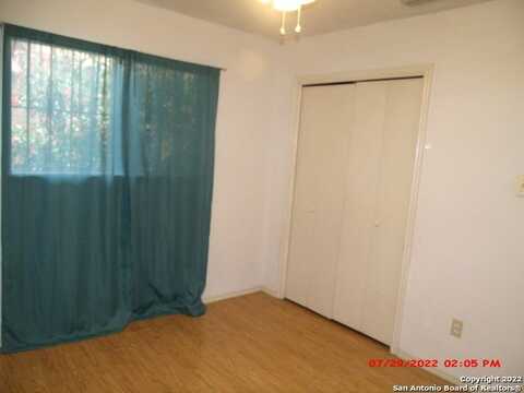Iris, MCALLEN, TX 78501
