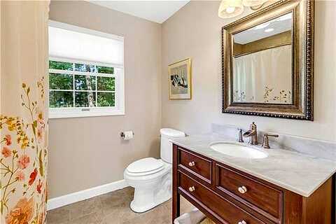 Larkspur, WEEMS, VA 22576