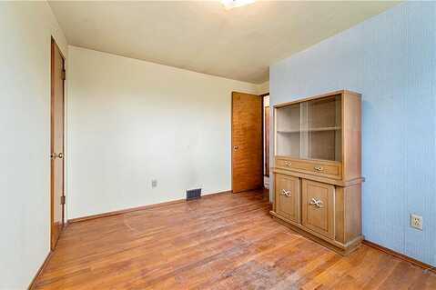 Marilynn, PITTSBURGH, PA 15235