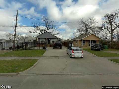 North, HOUSTON, TX 77022