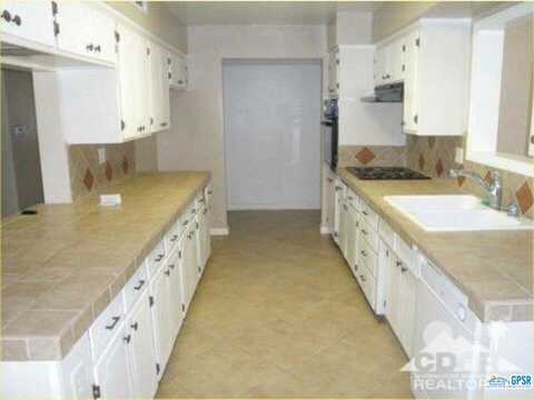 5Th, DESERT HOT SPRINGS, CA 92240