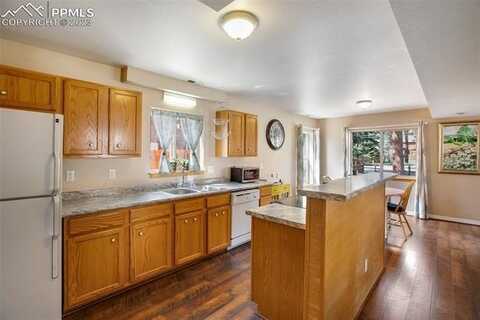 Center, WOODLAND PARK, CO 80863