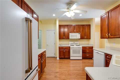Fitchetts, GLEN ALLEN, VA 23060