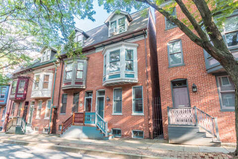 Locust, YORK, PA 17403