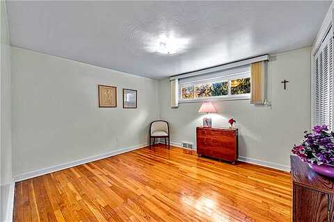 Messinger, WHITE OAK, PA 15131