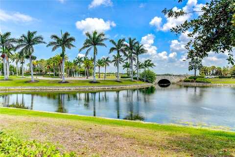 Toscavilla, NOKOMIS, FL 34275
