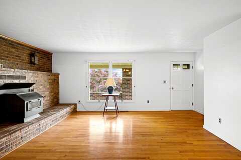 Lutz Hollow, MOUNT JACKSON, VA 22842