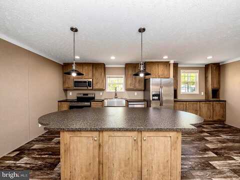 Taylors Creek, WEEMS, VA 22576