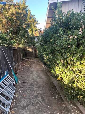 Walpole, MODESTO, CA 95358
