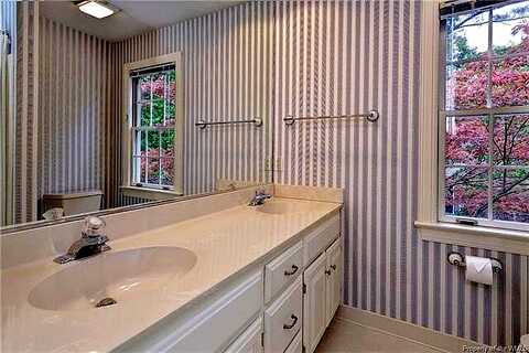 Thomas Gates, WILLIAMSBURG, VA 23185