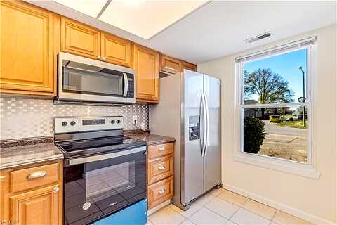 Smoke Tree, VIRGINIA BEACH, VA 23452
