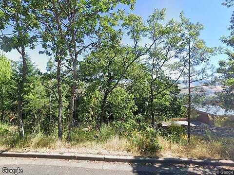 Pinecrest, ASHLAND, OR 97520