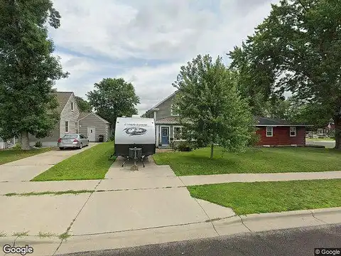 Oak, SAUK CENTRE, MN 56378
