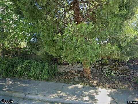 Poppywoods, MEDFORD, OR 97504