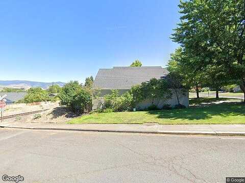 Glenn, ASHLAND, OR 97520