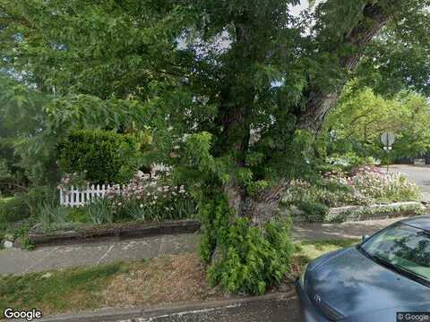 Queen Anne, MEDFORD, OR 97504