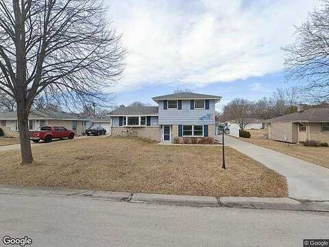 Oakwood, GREENDALE, WI 53129