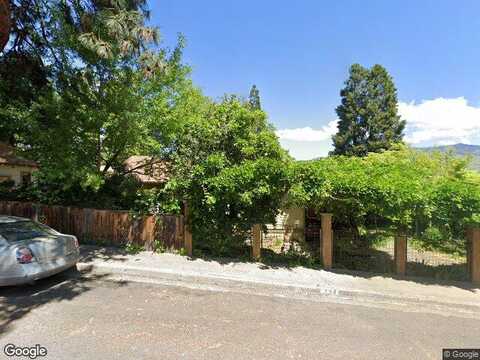 Holly, ASHLAND, OR 97520