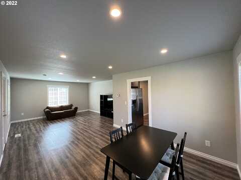 242Nd, DAMASCUS, OR 97089