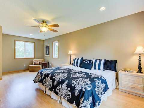 Griffon, LAKEVILLE, MN 55044