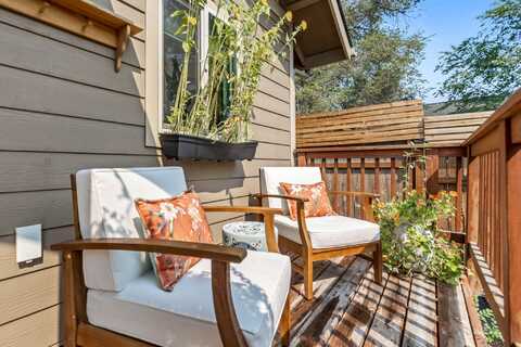 Hartford, BEND, OR 97703
