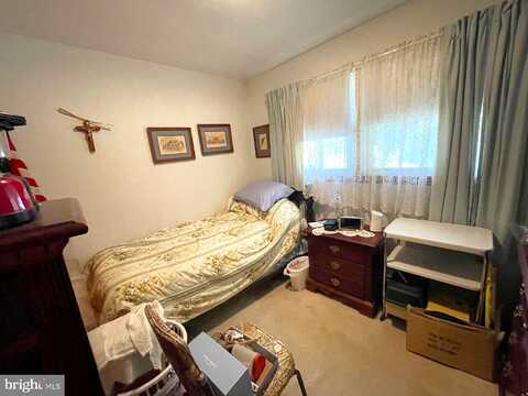 Briar, CHAMBERSBURG, PA 17202