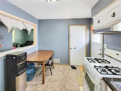Hoyt, SAINT PAUL, MN 55117