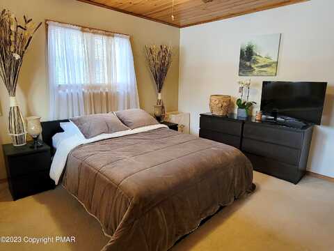 Maxatawny, POCONO LAKE, PA 18347
