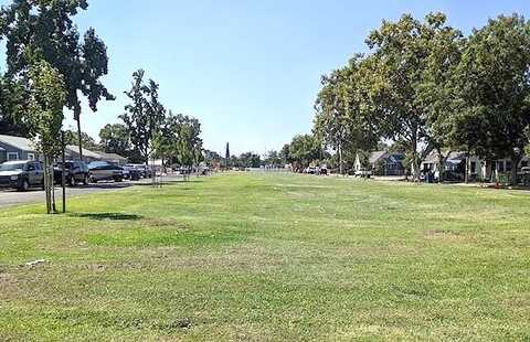 Mckenzie, FRESNO, CA 93702