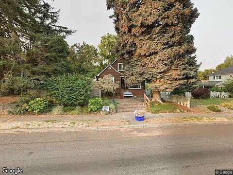 10Th, THE DALLES, OR 97058