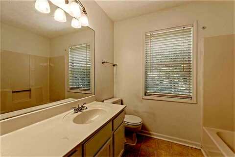 Tia, KENNESAW, GA 30152