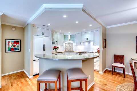 Knox, MINNEAPOLIS, MN 55408