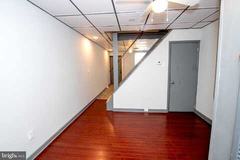 Almond, PHILADELPHIA, PA 19134