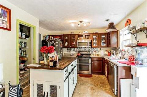 Aprils, UNION CITY, GA 30291