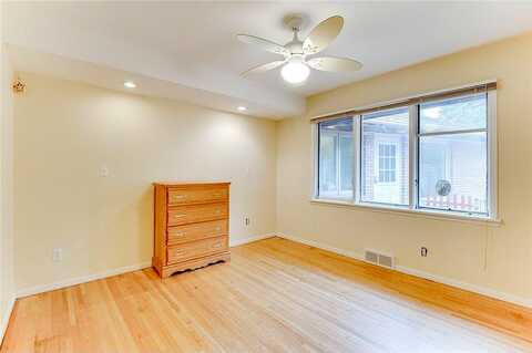 Edgcumbe, SAINT PAUL, MN 55116