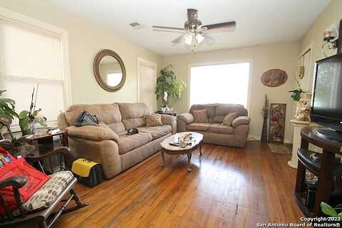 19Th, SAN ANTONIO, TX 78207