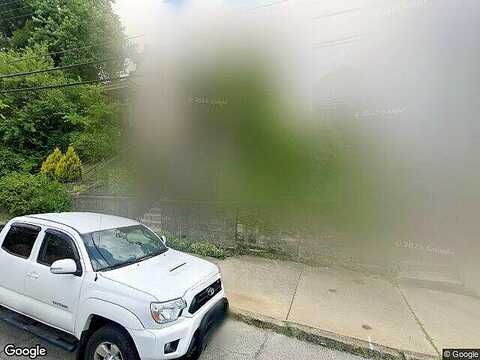 La Belle, PITTSBURGH, PA 15211