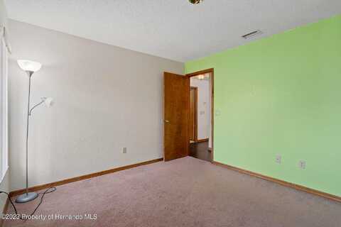 Laramore, SPRING HILL, FL 34608