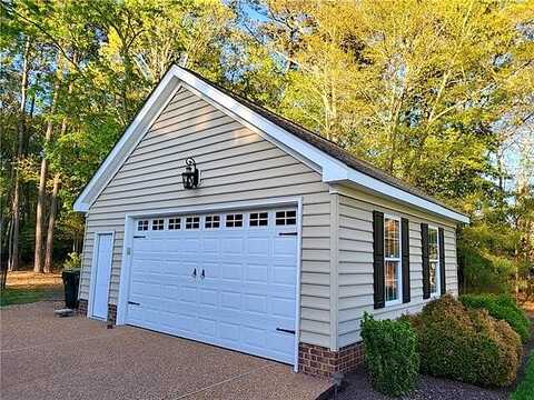 Dare, YORKTOWN, VA 23692