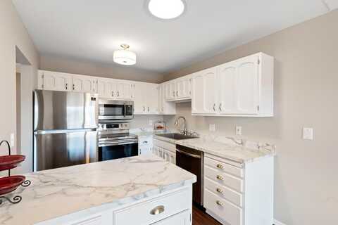 Churchill, SAINT PAUL, MN 55126