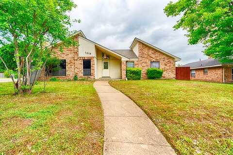 Meandering, MESQUITE, TX 75150