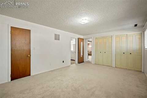 Oak, CANON CITY, CO 81212
