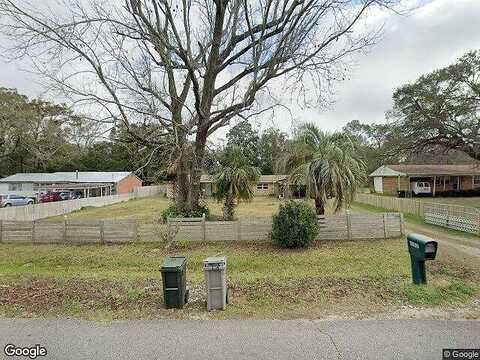 Lucy, PENSACOLA, FL 32503