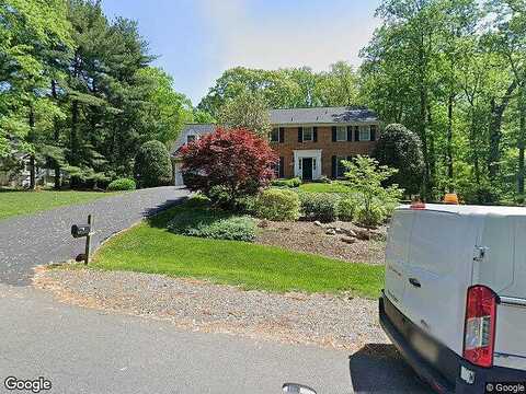 Miller Heights, OAKTON, VA 22124