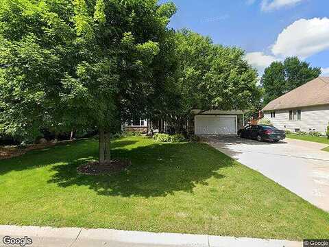 Three Oaks, MAPLE PLAIN, MN 55359