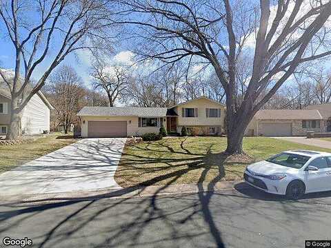 Robin, MAPLE GROVE, MN 55369