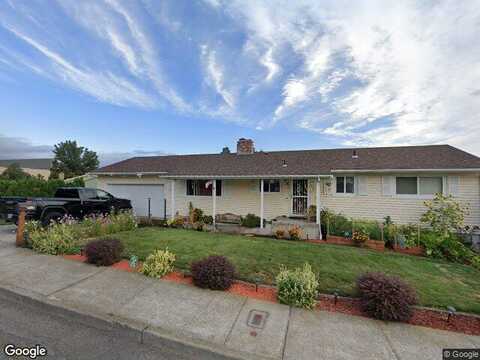 21St, THE DALLES, OR 97058